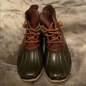 Brown sperry rain/snow boots
